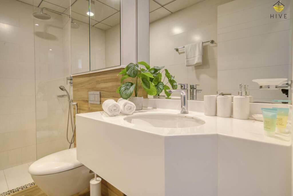 Apartment Beautiful 2 Bedroom In J8