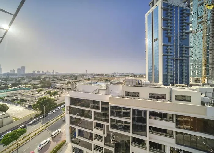 Beautiful 2 Bedroom Apartment In J8